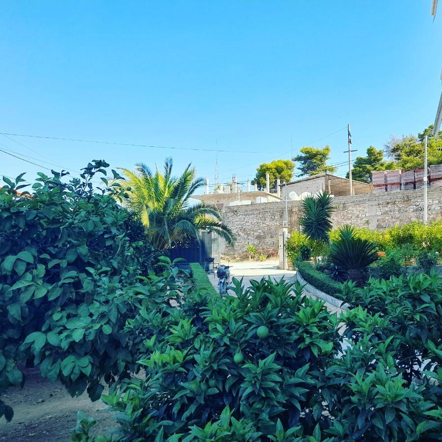 Vila Marjana Sarandë Exteriör bild