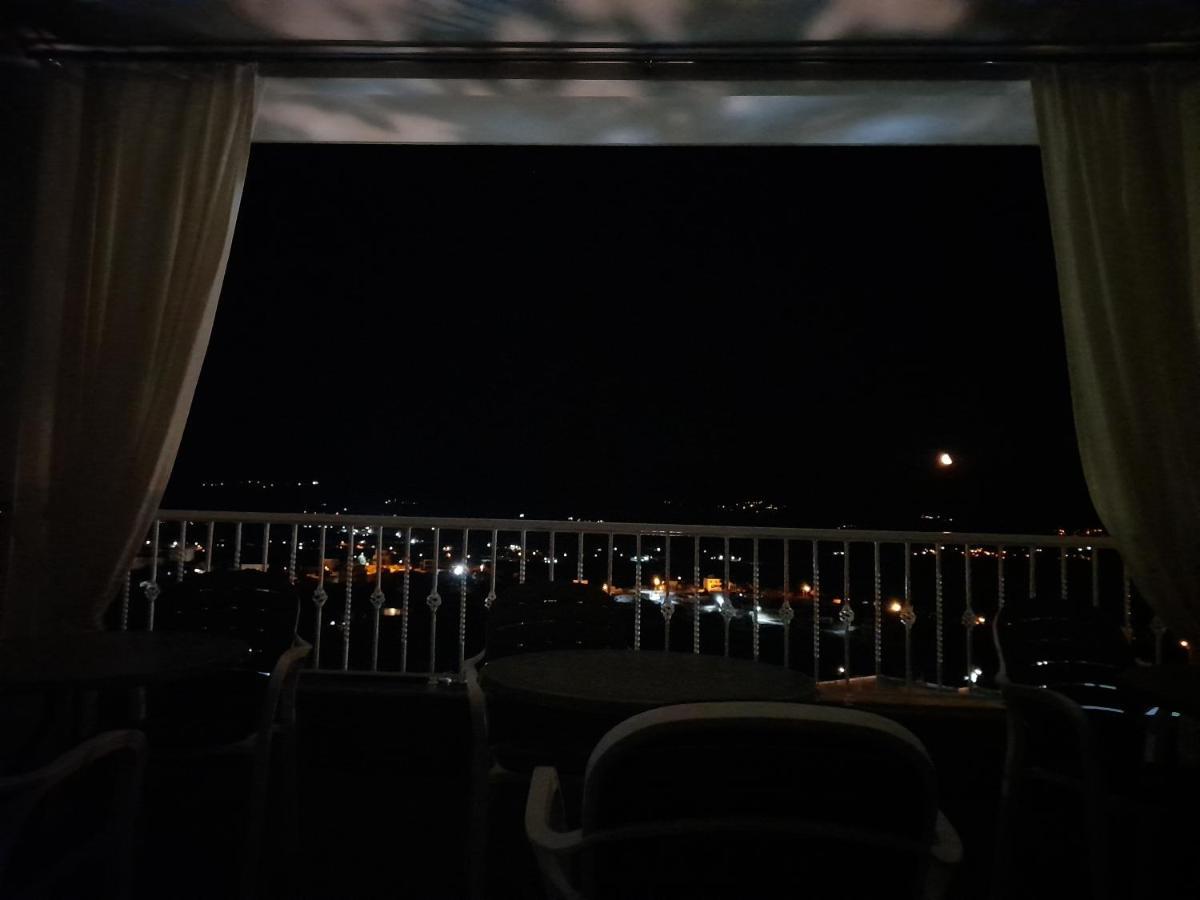 Vila Marjana Sarandë Exteriör bild